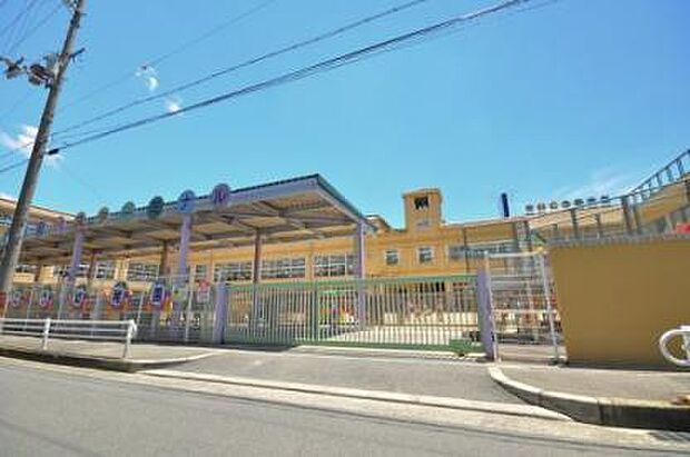 認定こども園せいこう幼稚園まで1300m