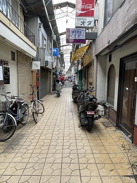 前面道路です