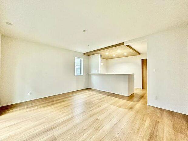 LDKは16帖のゆったりサイズ！ご家族みんなでのびのびお過ごし頂けます。