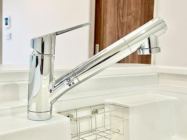 お料理にも安心して使える浄水器一体型水道です。メンテナンスもしやすく毎日の使用に便利です!