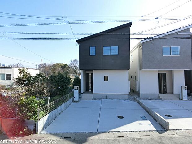 全2棟の新築分譲住宅。それぞれの住まいがゆとりを持って配置され、落ち着いた住環境で快適にお過ごしいただけます。