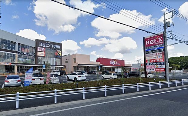 ベルクスタウン草加谷塚まで300m、ベルクスタウン草加谷塚300m(徒歩4分)