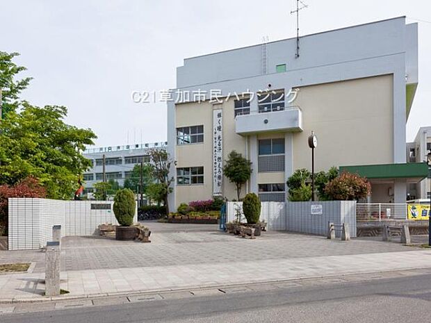 榛松中学校まで860m、榛松中学校860m(徒歩11分）