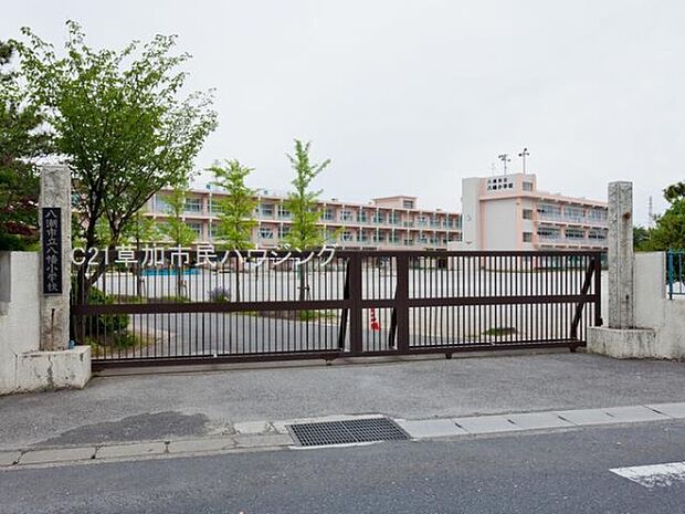 八幡小学校まで450m、八幡小学校450m(徒歩6分)