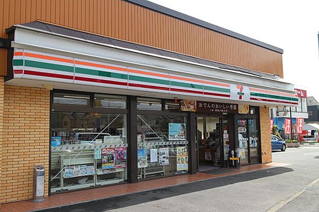 セブンイレブン草加西町店まで181m、セブンイレブン草加西町店181m(徒歩3分)