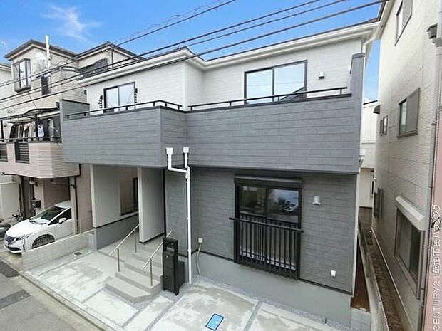 長期優良住宅で、BELS認定取得済み。さらに住宅性能評価W取得により、耐震・省エネなど安心・快適な住まいを実現しています。