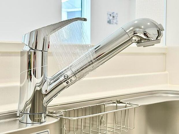 料理や飲み水にも活躍する、嬉しい浄水機能付きです。快適なキッチンライフをサポートします。
