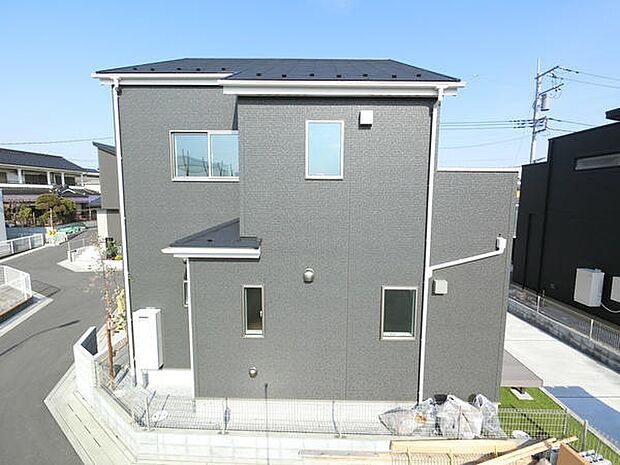 長期優良住宅認定物件。耐震性・劣化対策・維持管理のしやすさなど、国の基準を満たした安心の住まいです。長く快適に住み続けたい方におすすめです。