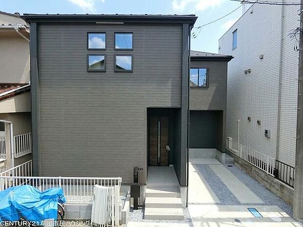 小・中学校徒歩10分圏内で、お子様が無理なく歩いて登校できる立地です。