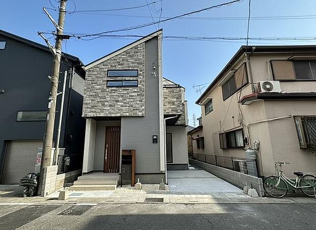 ライフスタイルに合わせて間取りを変えられる4LDK可変型プラン。お子さまの成長や在宅ワークなど、将来の暮らしの変化にも柔軟に対応できます。