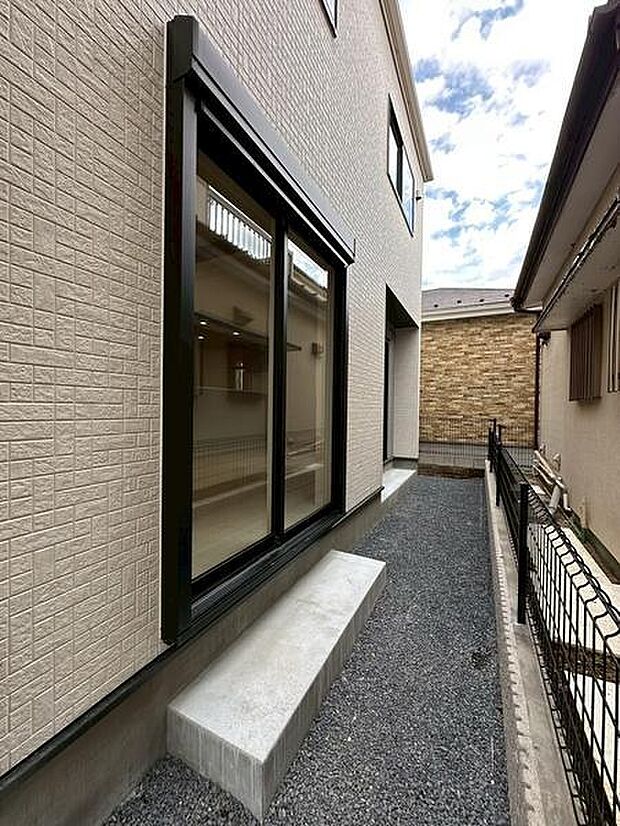 長期優良住宅認定に加え、省エネ性能ラベル取得。性能が見える安心感と、永く快適に暮らせるお住まいです。