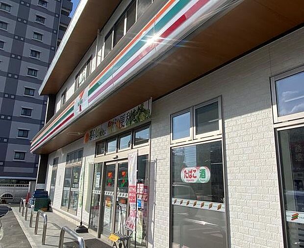 セブンイレブン 新田駅西口店まで389m、セブンイレブン 新田駅西口店389m(徒歩5分)