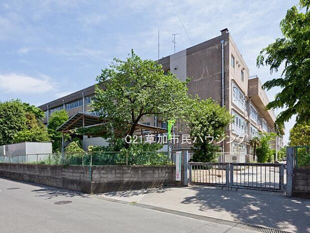 長栄小学校まで400m、長栄小学校400m(徒歩5分)