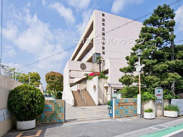 瀬崎中学校まで947m、瀬崎中学校947m(徒歩12分)