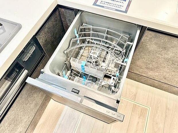 食器洗いの負担を軽減するビルトイン食洗機付き。忙しい毎日の家事をサポートします。