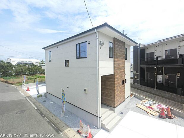 ZEH水準仕様を採用した、省エネ性能に優れた住まいです。高い断熱性能により、一年を通して快適な室内環境を保ちます。