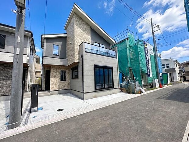 駅徒歩13分、小学校徒歩4分以内の利便性に加え、BELS評価取得の省エネ性能に優れた住まいです。