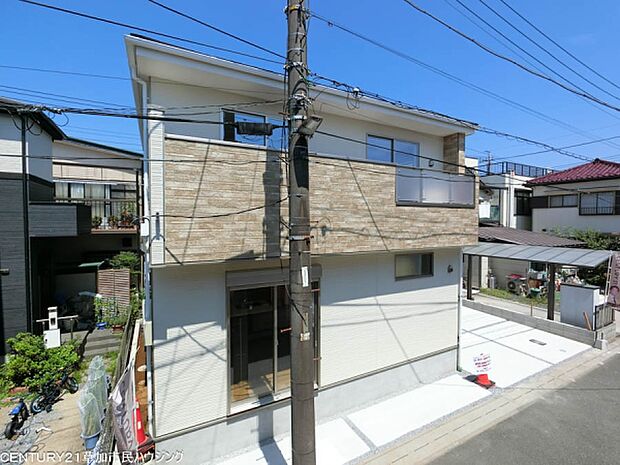 駅徒歩15分の利便性と、小学校徒歩3分の安心感を両立。通勤やお出かけに便利な駅へのアクセスと、お子さまの通学のしやすさを兼ね備えた、子育て世帯にも嬉しい立地です。