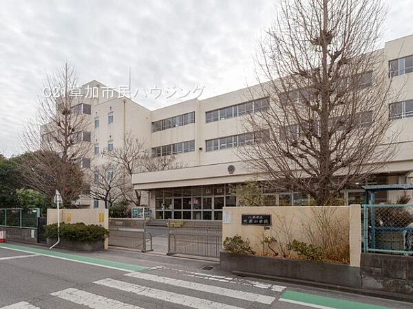 大原小学校まで300m、大原小学校300m(徒歩5分）