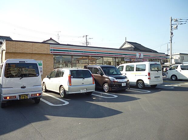 セブンイレブン　草加弁天1丁目店まで470m、セブンイレブン　草加弁天1丁目店470m(徒歩6分)