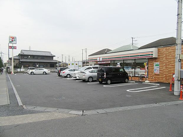 セブン-イレブン　草加新栄町店まで600m、セブン-イレブン　草加新栄町店600m(徒歩8分）