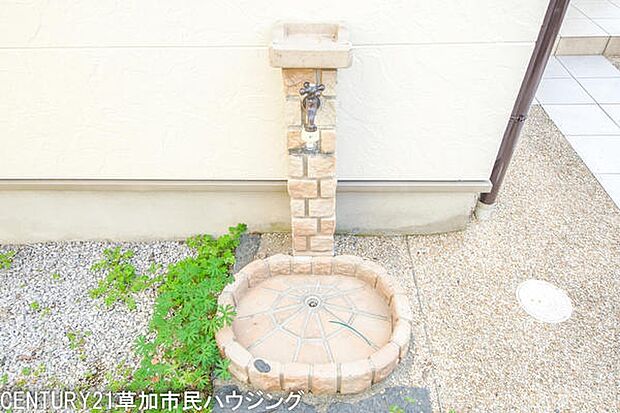 洗車や植物の水遣りなどに役立つ外水栓