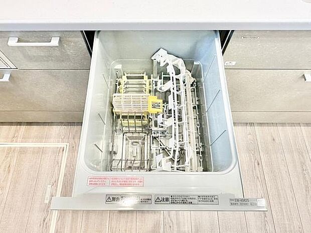 食後の片付けがラクラク。高効率でしっかりと洗い上げ、時間も労力も節約できるので、家族との大切な時間や自分のリラックスタイムにもっと余裕が生まれます。