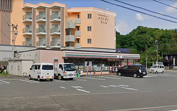 セブンイレブン宮崎薫る坂店まで494m
