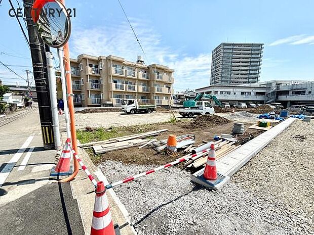 土地の南西側から撮影