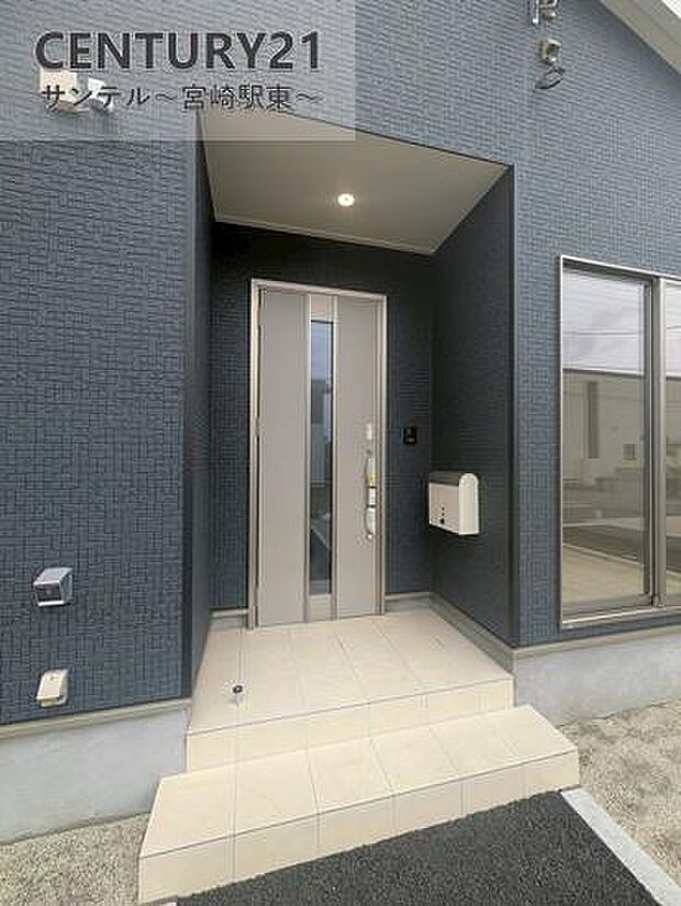 玄関アプローチです!