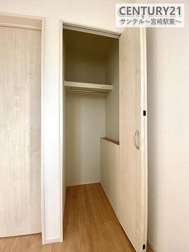 お子様でもしっかり収納しやすいクローゼットです。