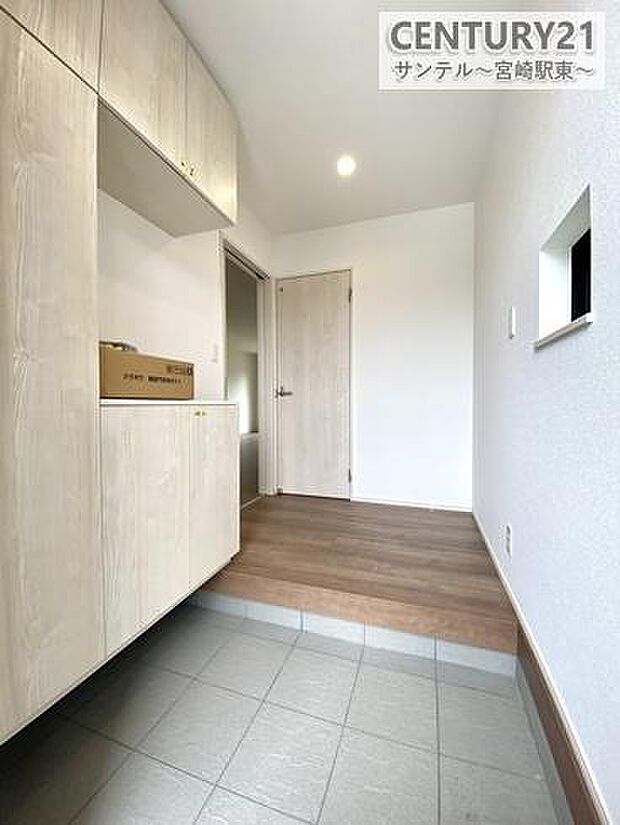 収納量の多いシューズボックスがあるので散らかりやすい玄関をしっかり整頓出来ます。