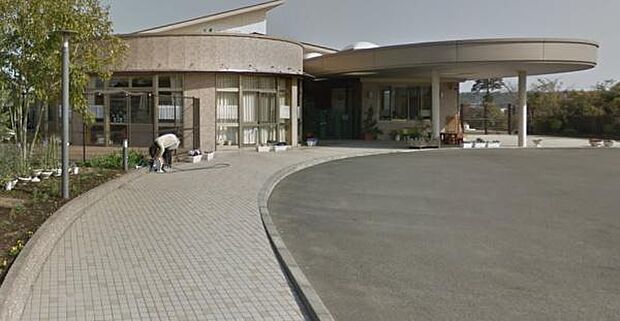 住吉東保育園まで1126m