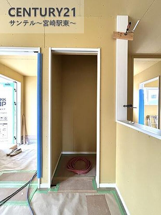 リビングの収納スペースです!パントリー等にいかがでしょうか(^^♪