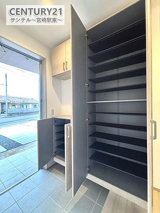 靴の量が多くても安心の収納量♪