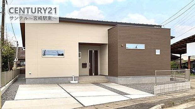 駐車場は2台駐車可能!※車種による。