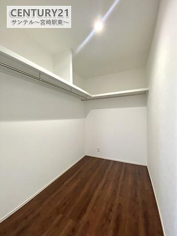 大容量のウォークインクローゼットです!