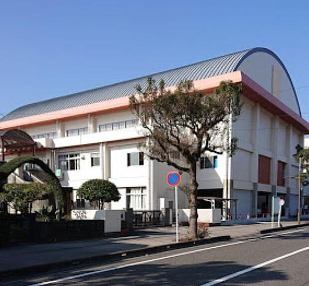 南部記念体育館まで1164m