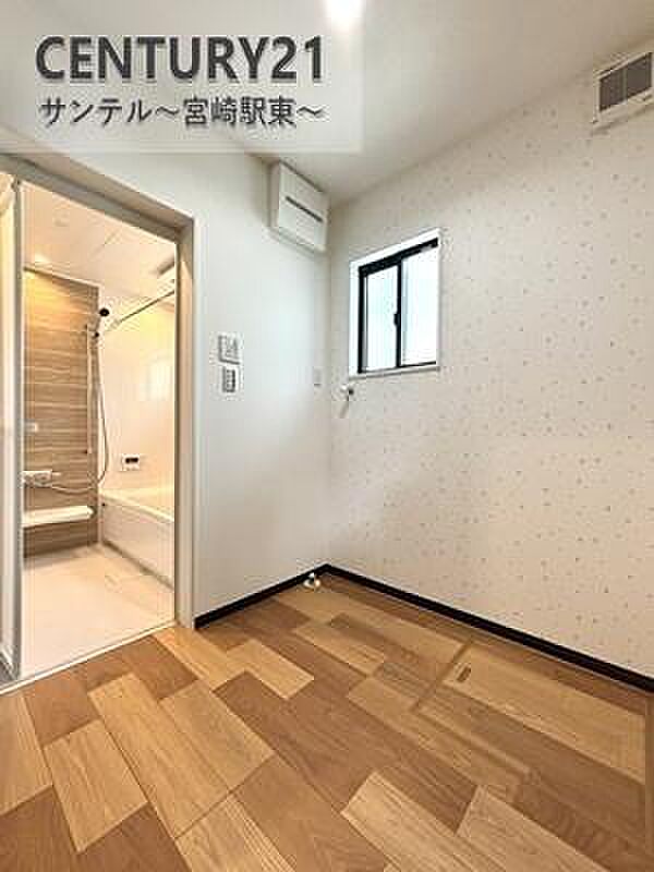 脱衣所スペース洗面所と脱衣所が分かれていて、プライバシーにも配慮。来客時も安心の設計です。