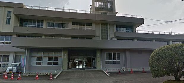 高岡総合支所まで298m