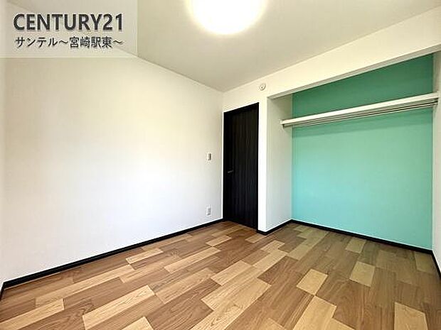 余裕のある洋室です!クローゼット収納も完備しております!