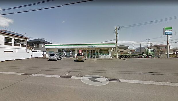 ファミリーマート潮見町店まで576m