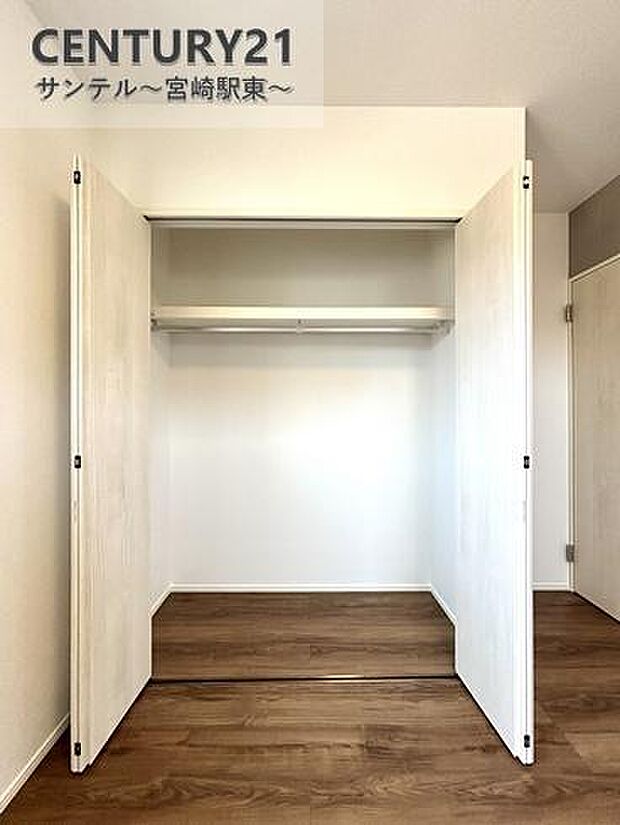 お子様でもしっかり収納しやすいクローゼットです。