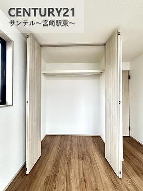 お子様でもしっかり収納しやすいクローゼットです。