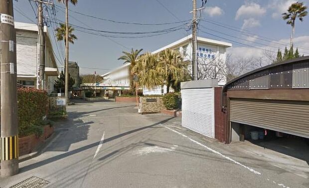 宮崎市立大塚小学校まで535m