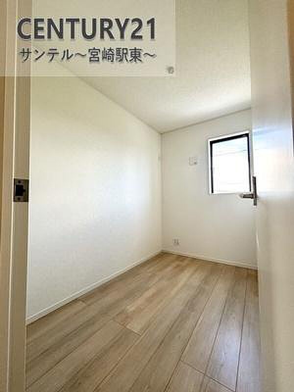 趣味部屋やワークスペース、収納スペース、その他、ご家族のライフスタイルに合わせた使い方が出来るお部屋です♪