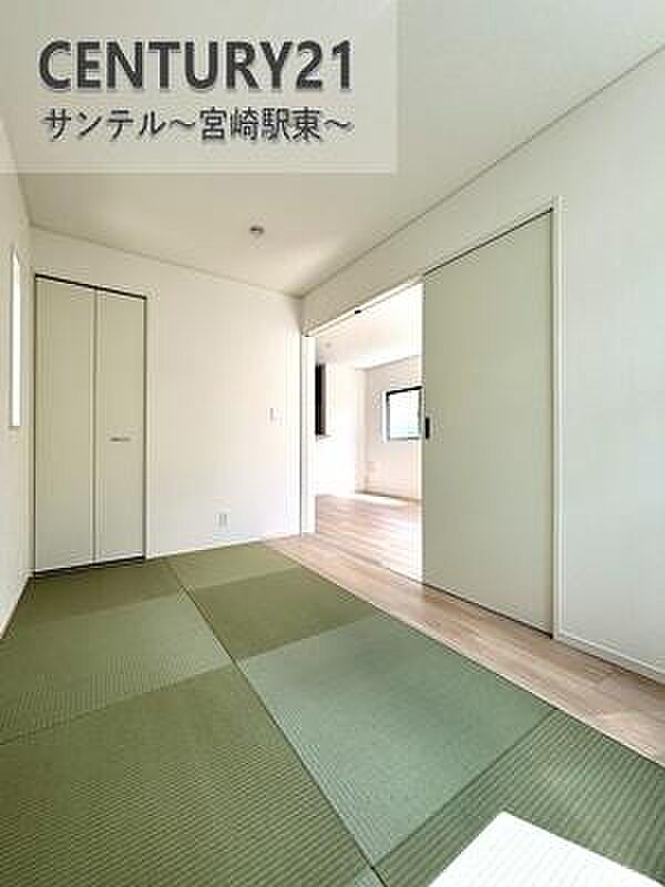 5帖の和室♪リビング横に和室があることで和と洋の雰囲気を味わえ素敵な空間を演出でき、お子様の遊び部屋や客間としても利用できます♪