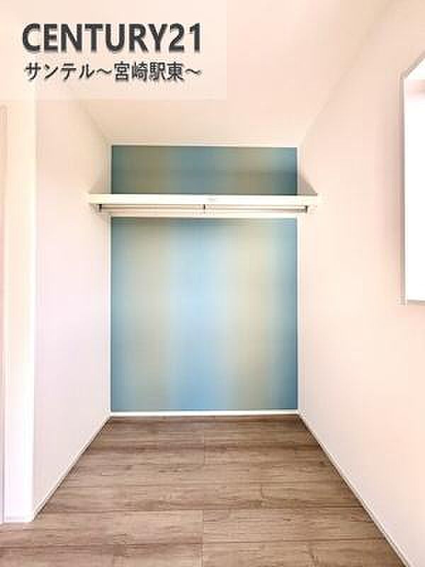 お子様でもお洋服の出し入れが簡単なクローゼットなので毎日の整頓がはかどります。