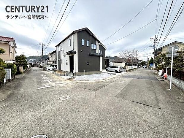 前面道路です。B号棟は角地の2方道路となります。