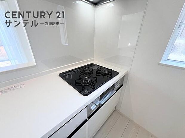 同仕様写真(キッチン)ガスコンロ※モデル写真でございます。色や配置の相違がある場合がございます。